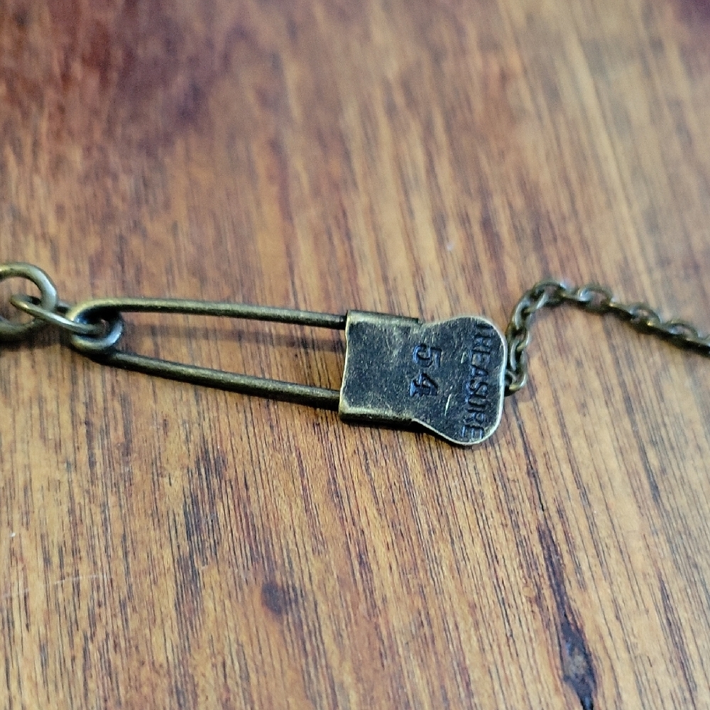 Brass Safety Pin Necklace Treasure 54